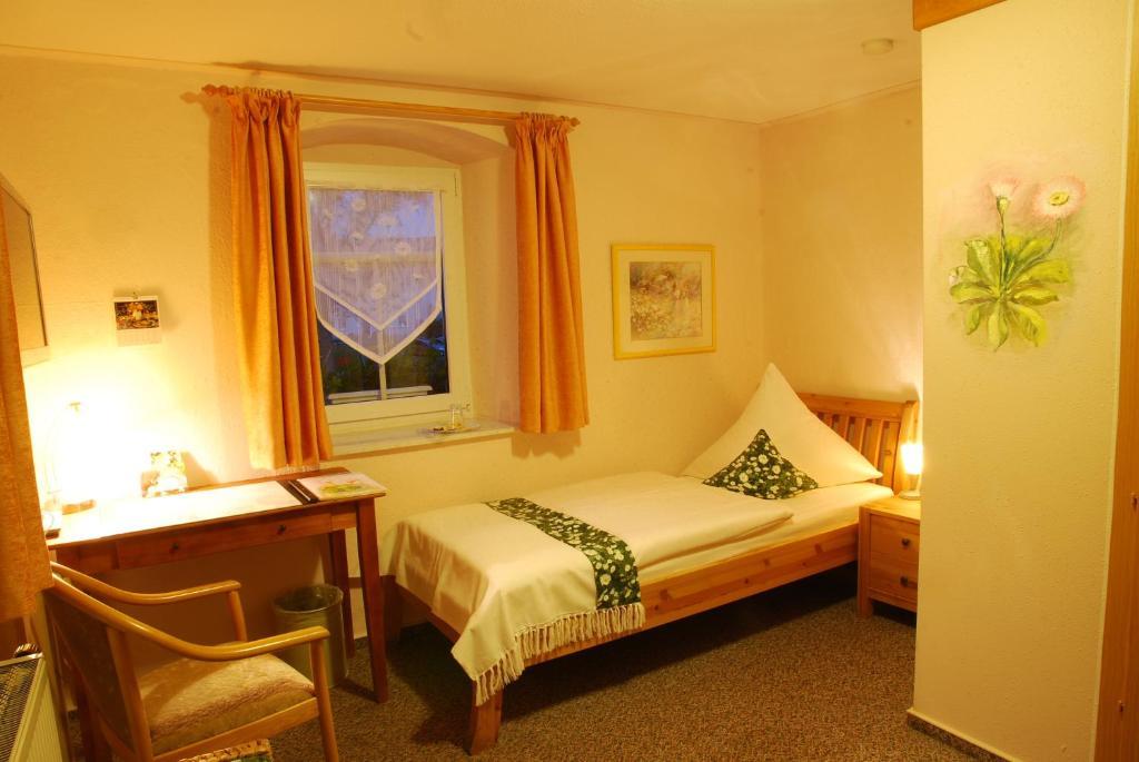 Logis L'Auberge Gutshof Bischofswerda Szoba fotó